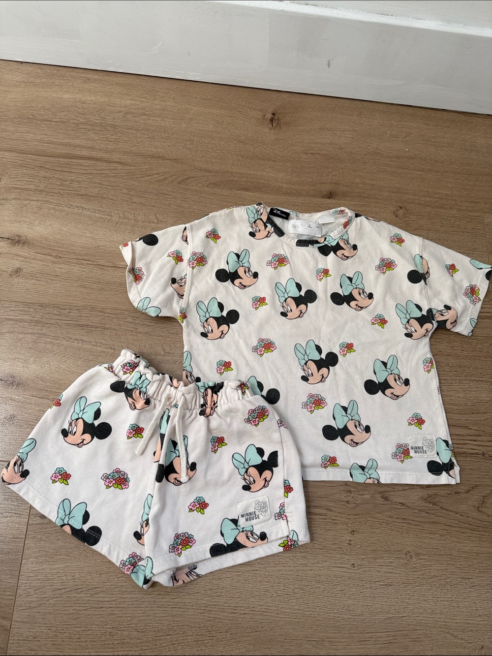 Zara Cream Minnie Mouse Set